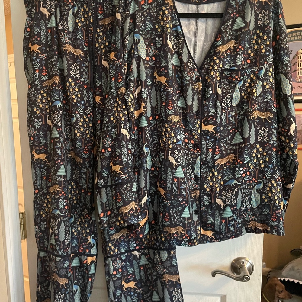 Summersalt Forest Print Pajama Set, like new, size large